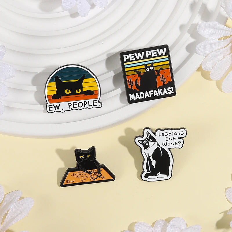 31 Types Cartoon Punk Black Peeping Cat Brooch Enamel Pins Cute Cat Reading Book Brooches Bag Lapel Badge Jewelry Gifts Friends